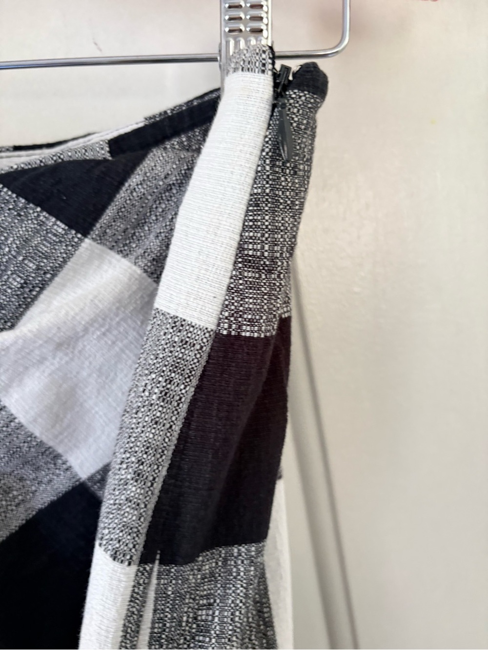 Lord & Taylor Black White Checkered Cotton Ruffle Pencil Skirt Size 6 - Picture 5 of 8